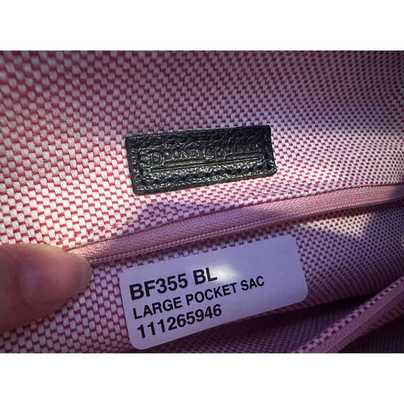 New in bag: Dooney & Bourke Calf Leather Large Pocket Sac in Black - Picture 3 of 10